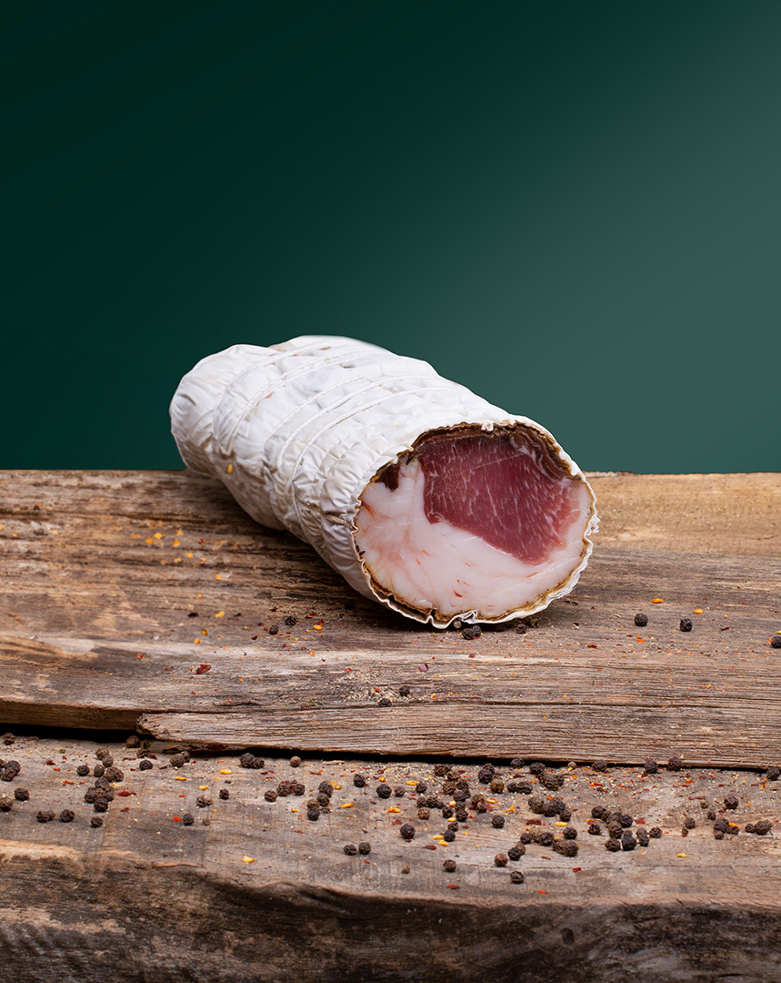 2-1-lombetto-stagionato-prodotto-carni-mangalica-solobrado-italia